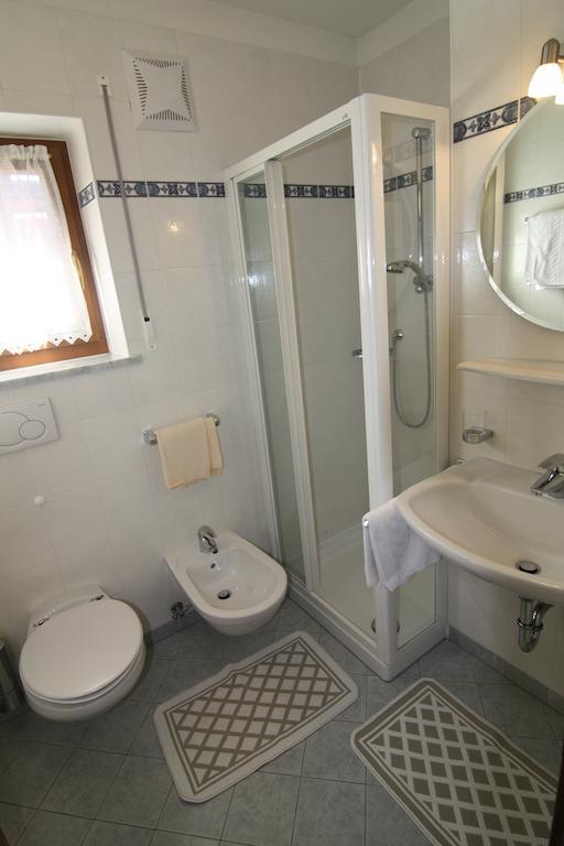 Residence Mairhofer Dobbiaco Phòng bức ảnh